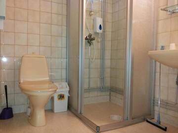 Фото номера Двухместный номер с 2 отдельными кроватями Отель Hotelli Ravintola Tiilikka г. Раутаваара 9